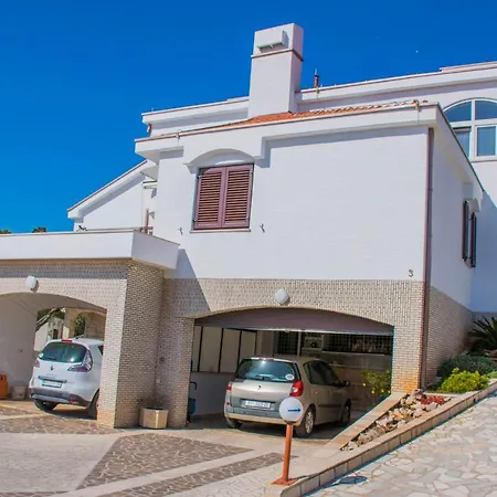 Apartments Grand & Plav In Krk Krk Town Zewnętrze zdjęcie