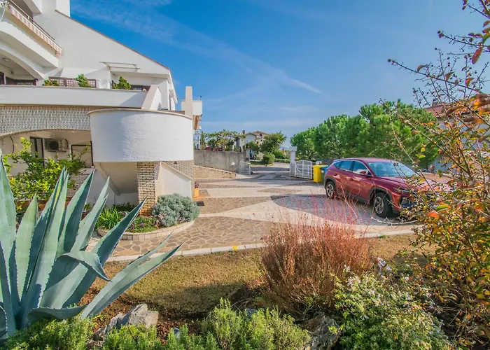 Apartments Grand & Plav In Krk